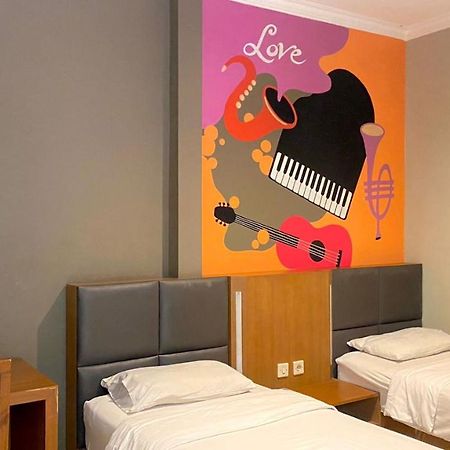Votel Viure Hotel Jogjakarta Maguwo Εξωτερικό φωτογραφία