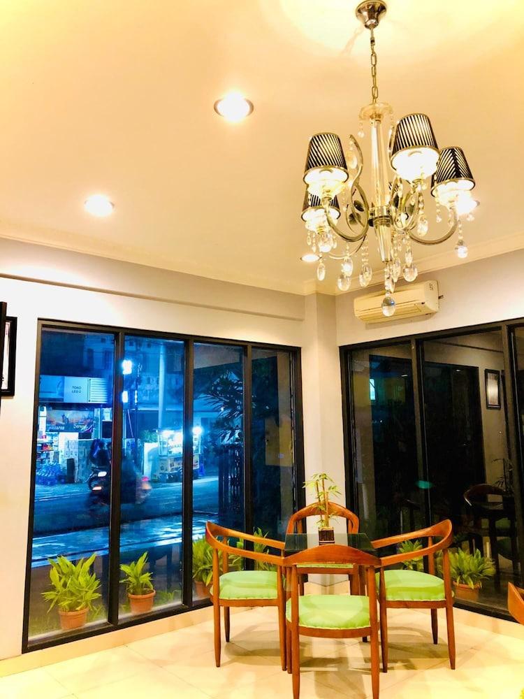 Votel Viure Hotel Jogjakarta Maguwo Εξωτερικό φωτογραφία