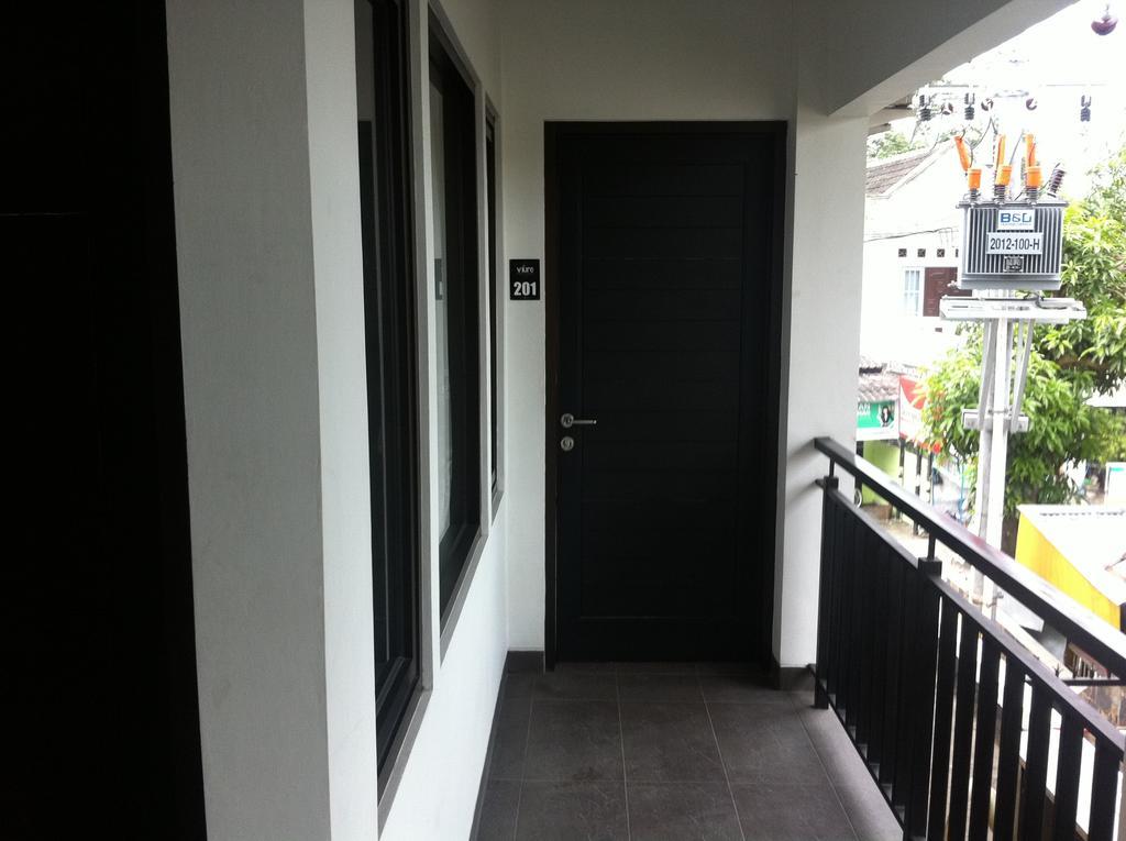Votel Viure Hotel Jogjakarta Maguwo Εξωτερικό φωτογραφία