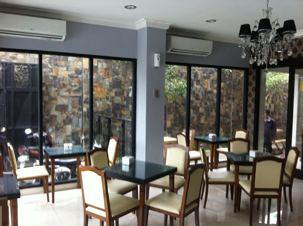 Votel Viure Hotel Jogjakarta Maguwo Εξωτερικό φωτογραφία