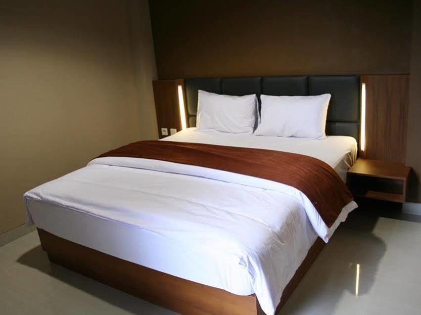 Votel Viure Hotel Jogjakarta Maguwo Εξωτερικό φωτογραφία